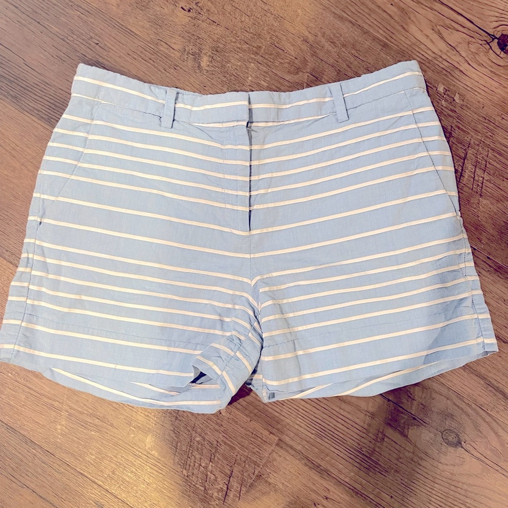 Gap blue/white striped shorts, size 6R